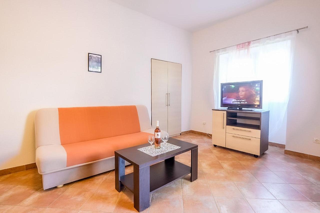 Apartmani Nina Rovinj Buitenkant foto